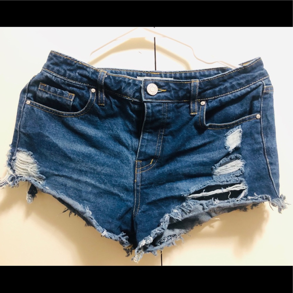Ripped denim shorts